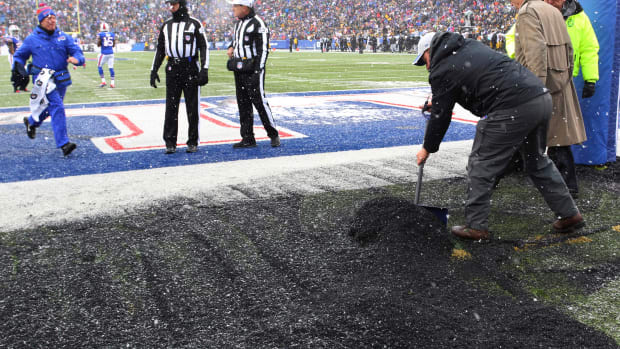 bills-steelers-delay-snow-plows-rubber-pellets.jpg